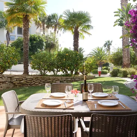 Spacious Near Porto De Mos Beach, Lagos.