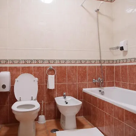 아파트 Spacious Near Porto De Mos Beach, Lagos.