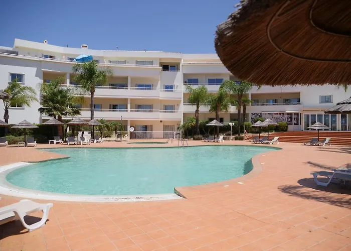 Spacious Near Porto De Mos Beach, Lagos. Lagos
