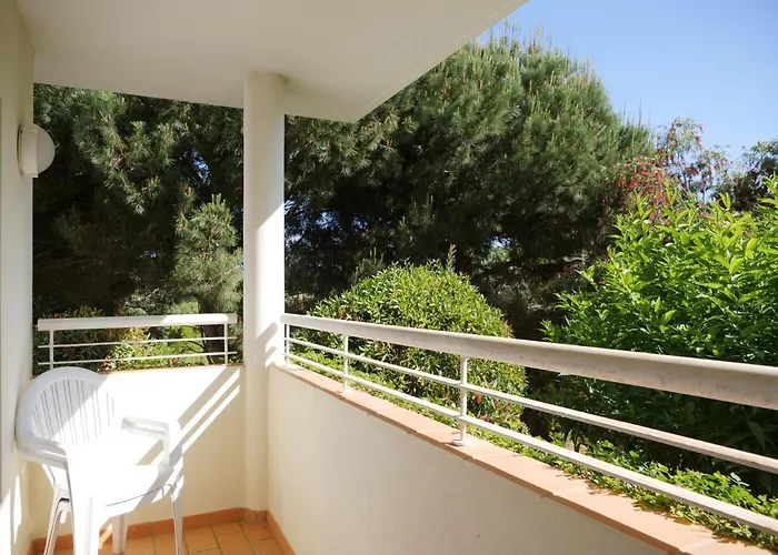 Spacious Near Porto De Mos Beach, Lagos. Appartement Lagos