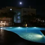 Apartmán Spacious Near Porto De Mos Beach, Lagos. *