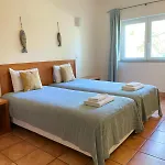 Spacious Near Porto De Mos Beach, Lagos. *